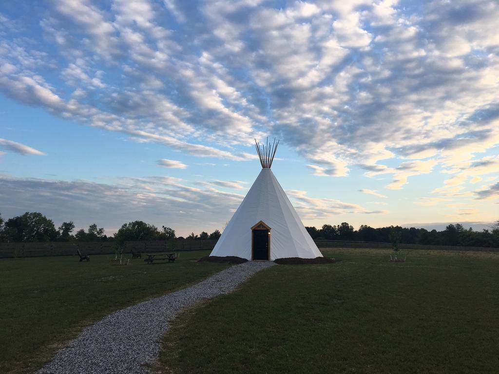 Dreamcatcher Glamping Tipi Hotel Farmville Exterior foto